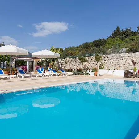 Yenikoy Sleeps 12 Pool Air Con Wifi